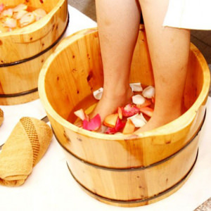 Chậu gỗ ngâm chân