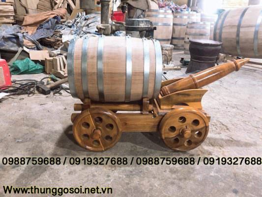 bom đựng rượu gỗ sồi kèm xe pháo