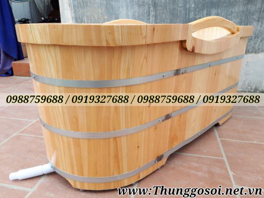 Bồn tắm gỗ sồi