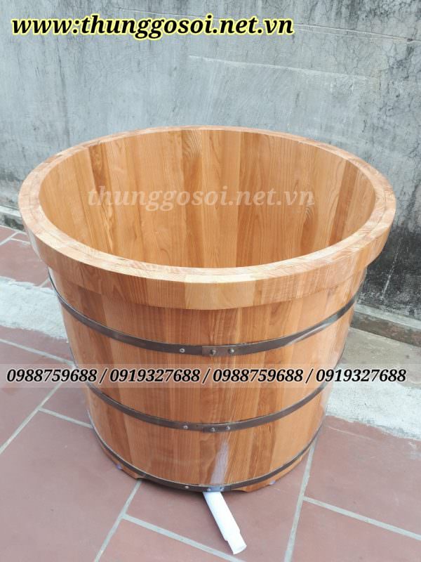 bồn tắm bằng gỗ sồi