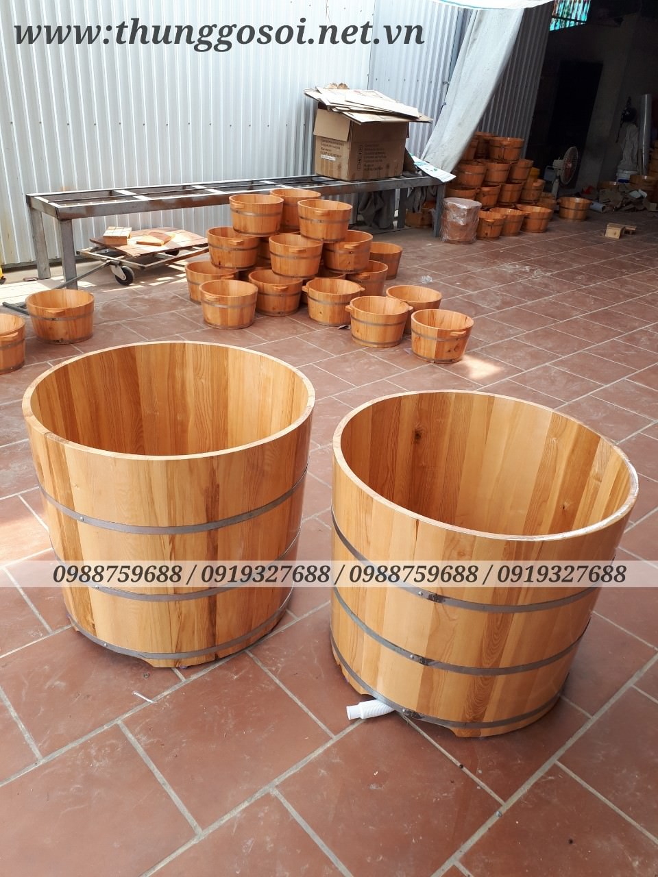 bồn tắm gỗ sồi dáng tròn