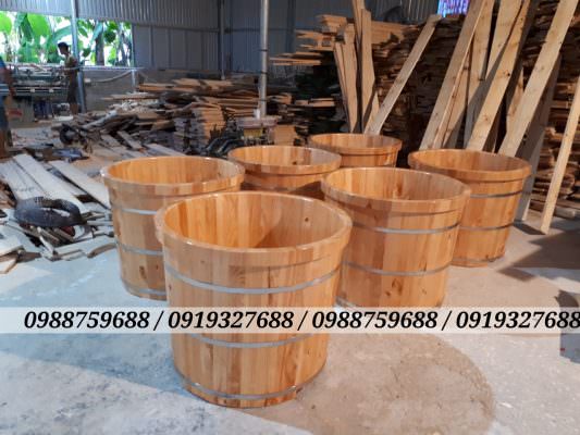 bồn tắm gỗ thông tròn