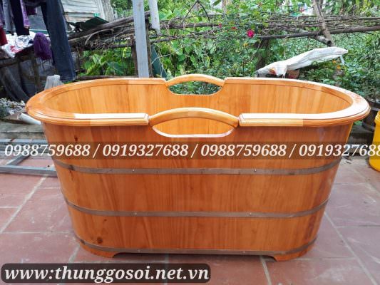 bồn tắm bằng gỗ thông bo viền