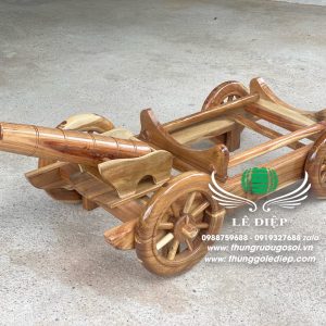 xe kéo pháo bằng gỗ