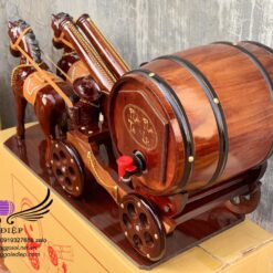 trống rượu vang trưng bày