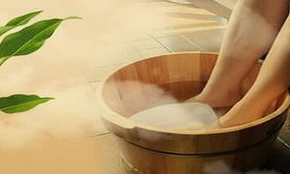 Bồn ngâm chân nước nóng
