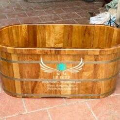 bồn tắm bằng gỗ