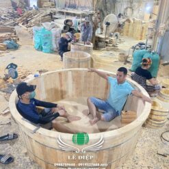 bồn tắm bằng gỗ