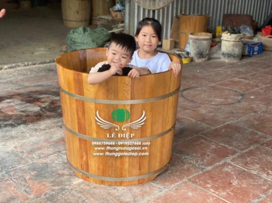 thùng tắm bằng gỗ pơ mu