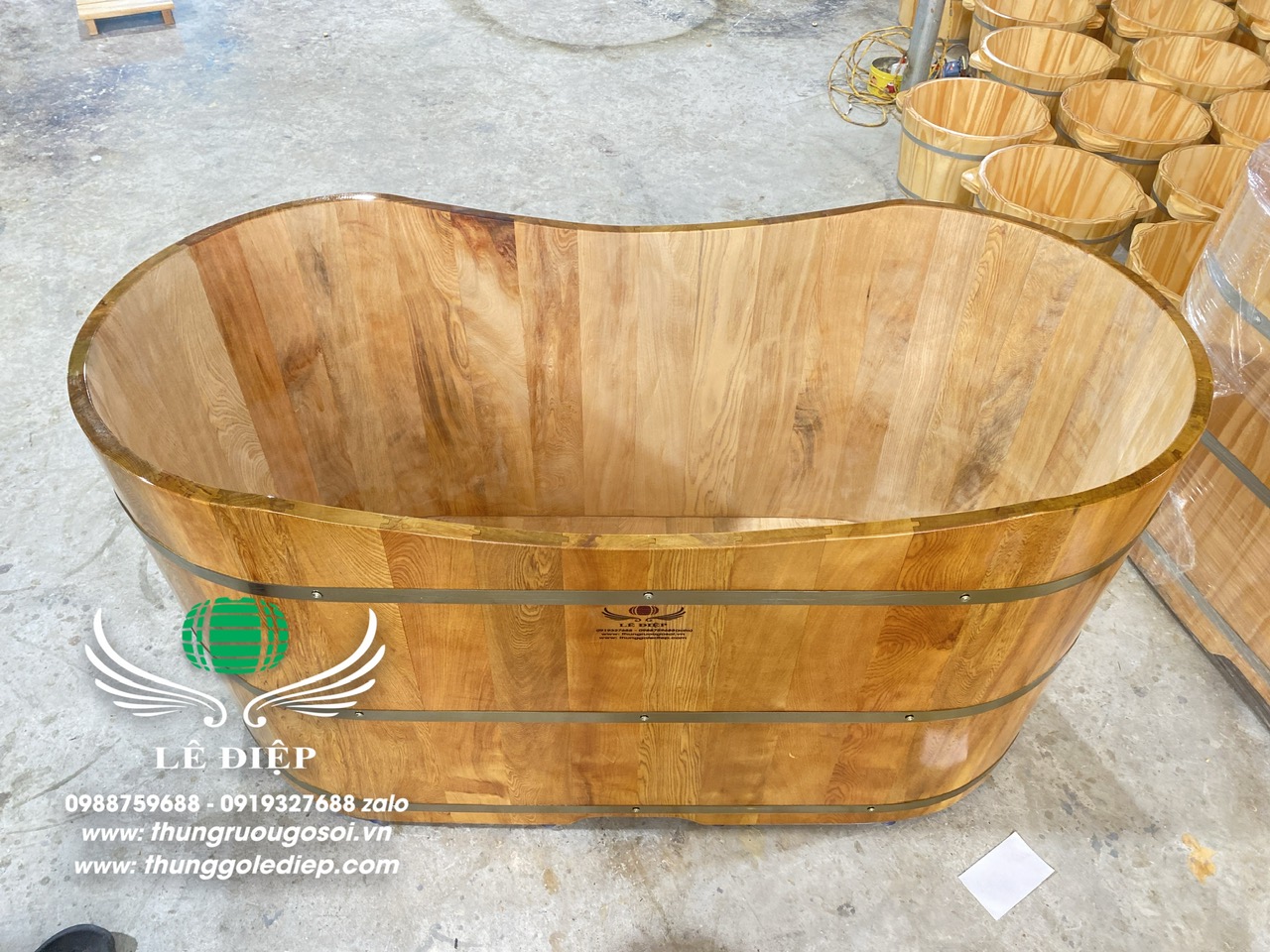 bon-tam-go-bau-duc bồn tắm gỗ bầu dục