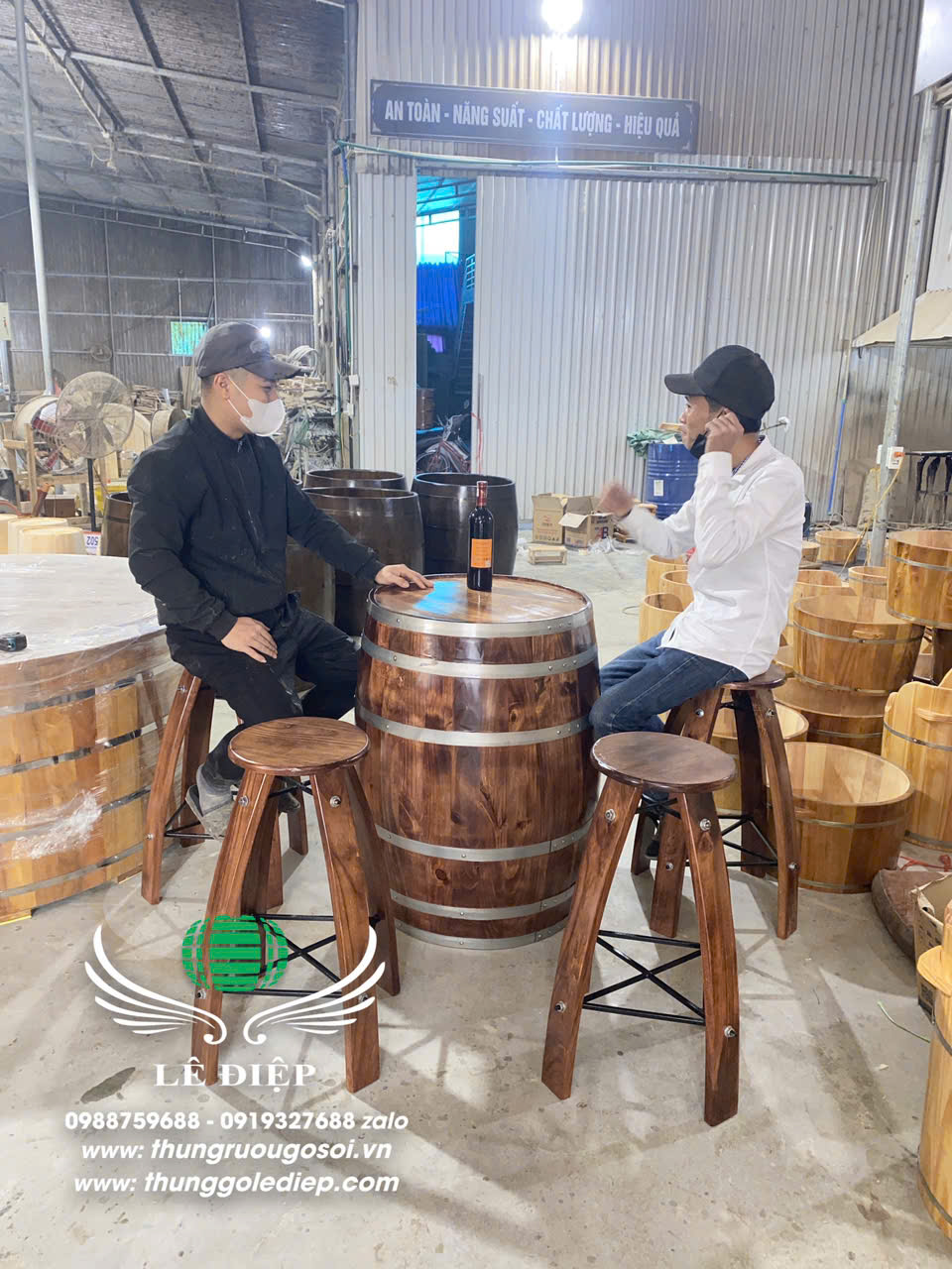 bàn ghế quán bar